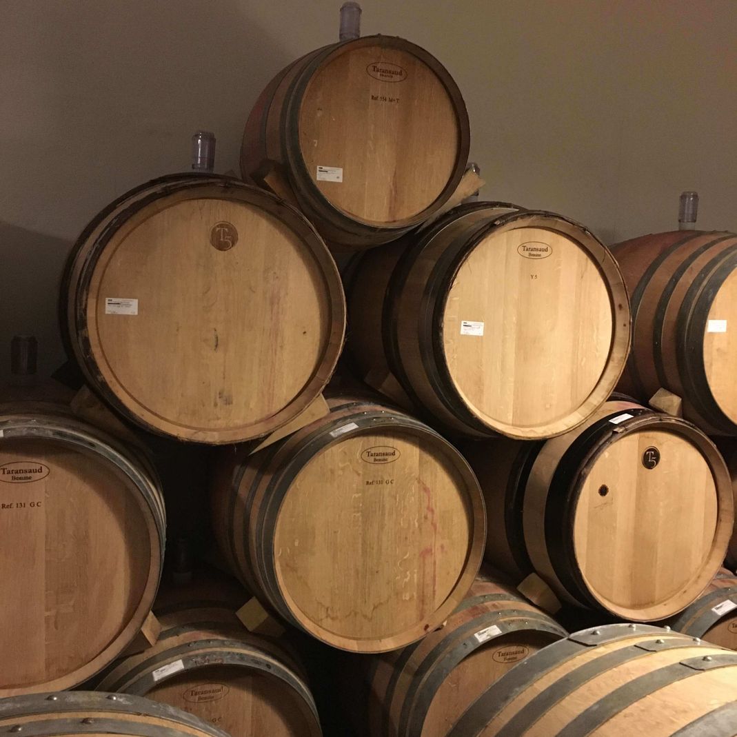Wine aged in barrels in our cellar – Histoire d’Enfer